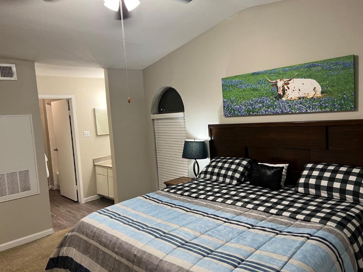 Beautiful 1-Bedroom Townhome With Nice Amenities ฮูสตัน ภายนอก รูปภาพ